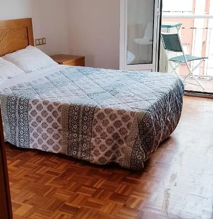 3 Bedrooms Soho Parking Included *
