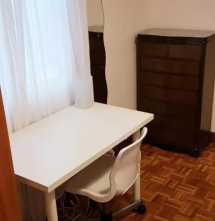 3 Bedrooms Soho Parking Included Appartamento
